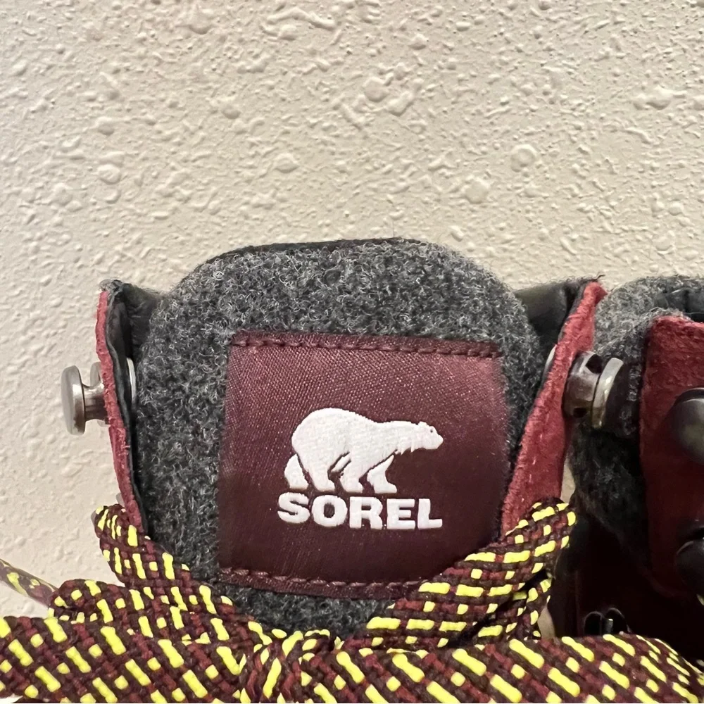 Sorel Kinetic Breaktrue Conquest Waterproof Women’s Booties Size 7.5 NEW